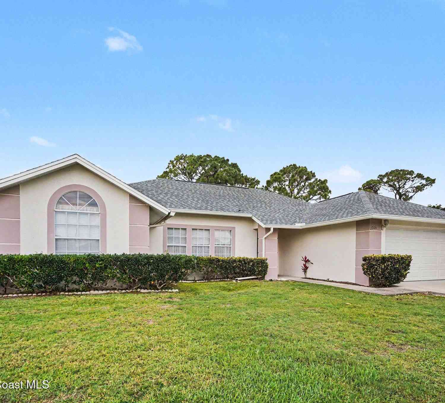 Homes For Sale - 1206 Glencove Avenue<br/> Palm Bay, FL 32907