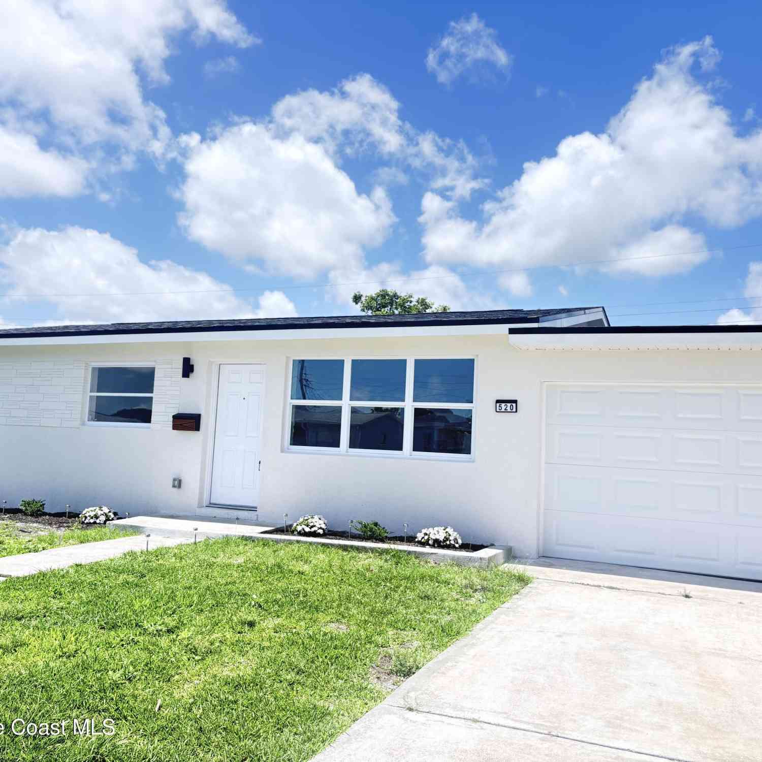 Homes For Sale - 520 Buckingham Avenue<br/> Melbourne, FL 32935