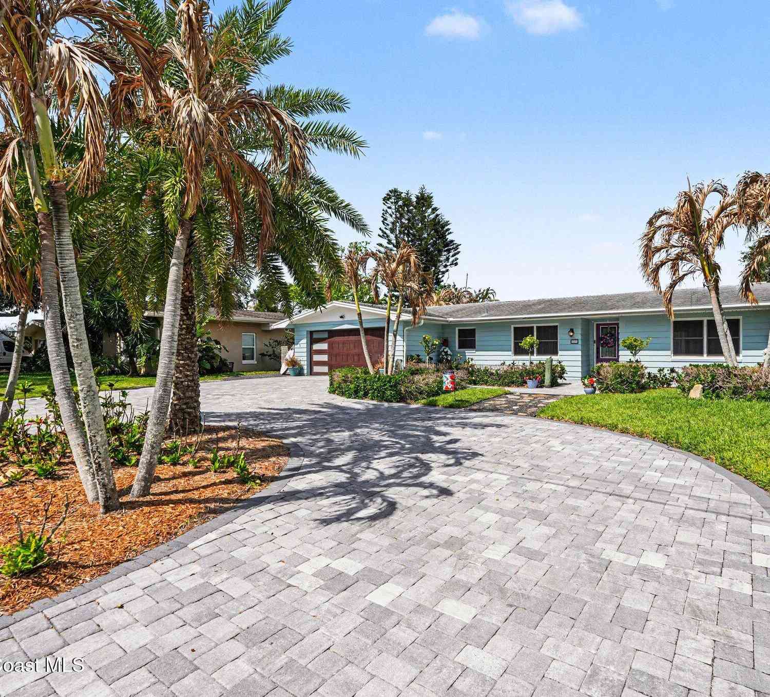 Homes For Sale - 29 Riverview Lane<br/> Cocoa Beach, FL 32931