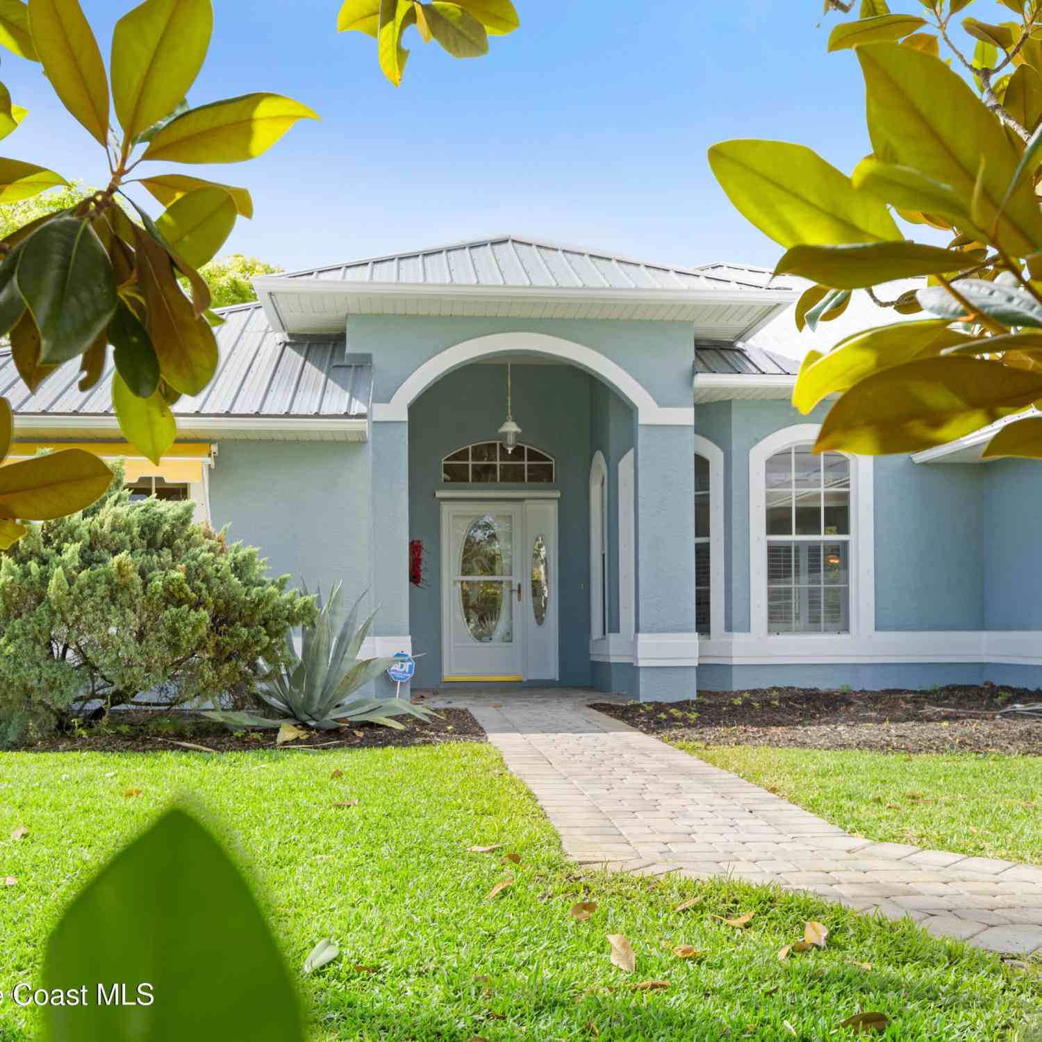 Homes For Sale - 107 Larchmont Terrace<br/> Sebastian, FL 32958