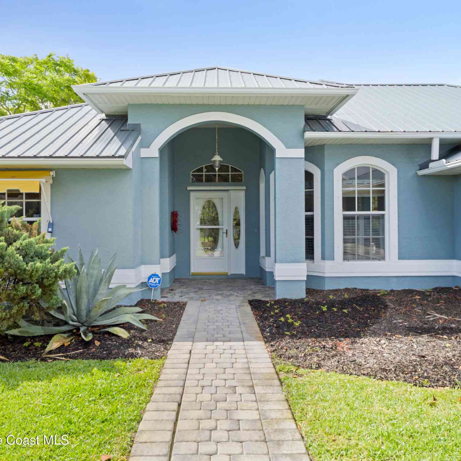 Homes For Sale - 107 Larchmont Terrace<br/> Sebastian, FL 32958