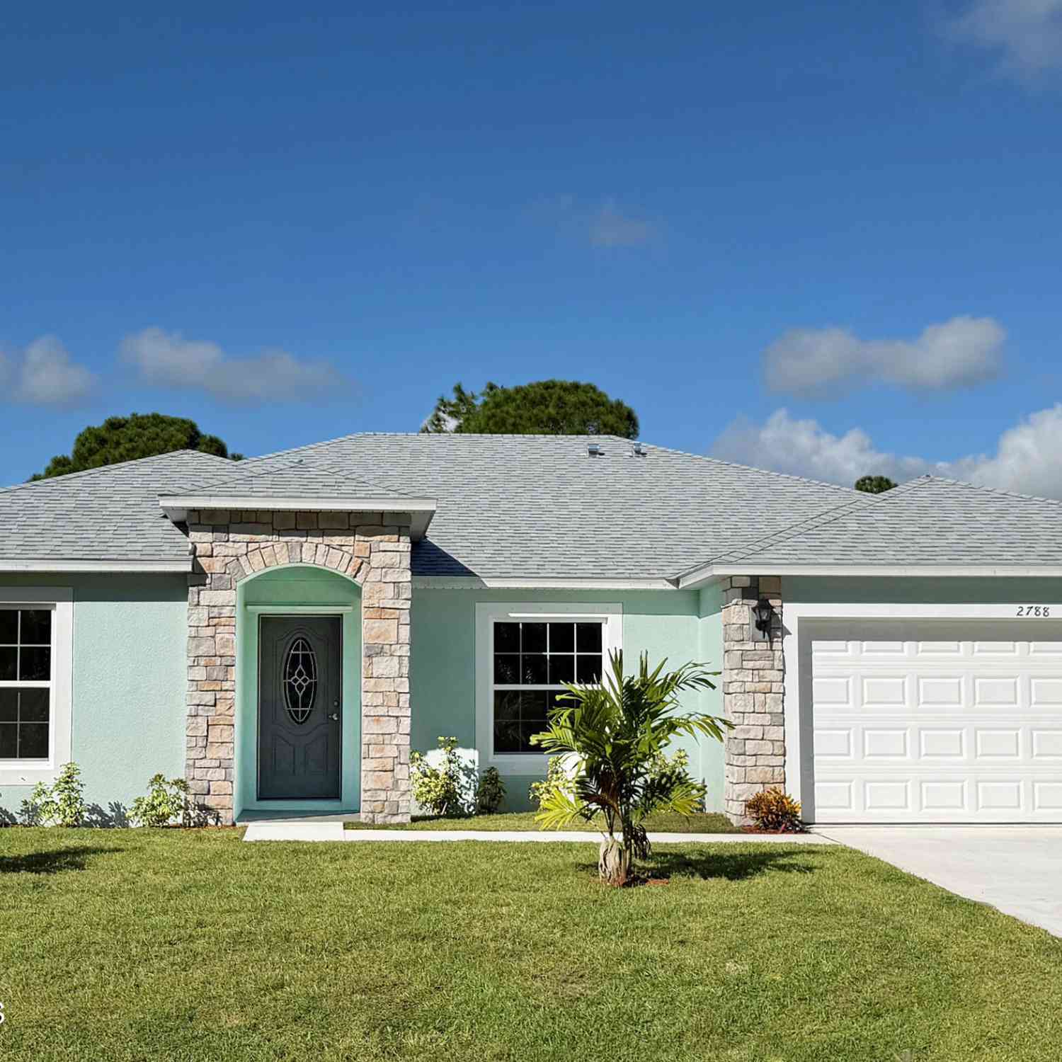 Homes For Sale - 2788 Lakatos Avenue<br/> Palm Bay, FL 32908