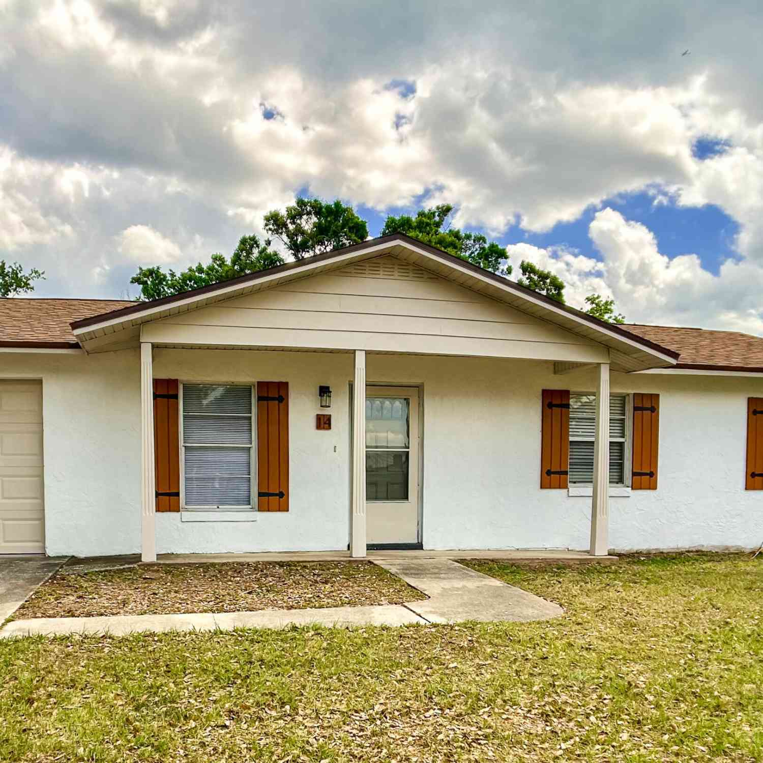 Homes For Sale - 14 Wildwood Drive<br/> Edgewater, FL 32132