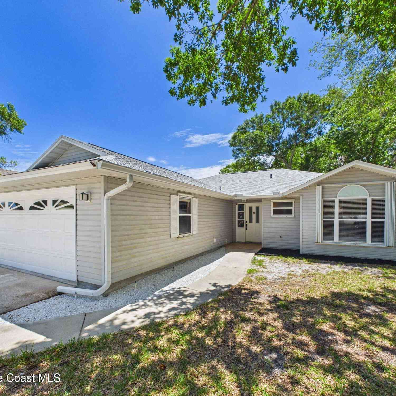 Homes For Sale - 638 Carnival Terrace<br/> Sebastian, FL 32958