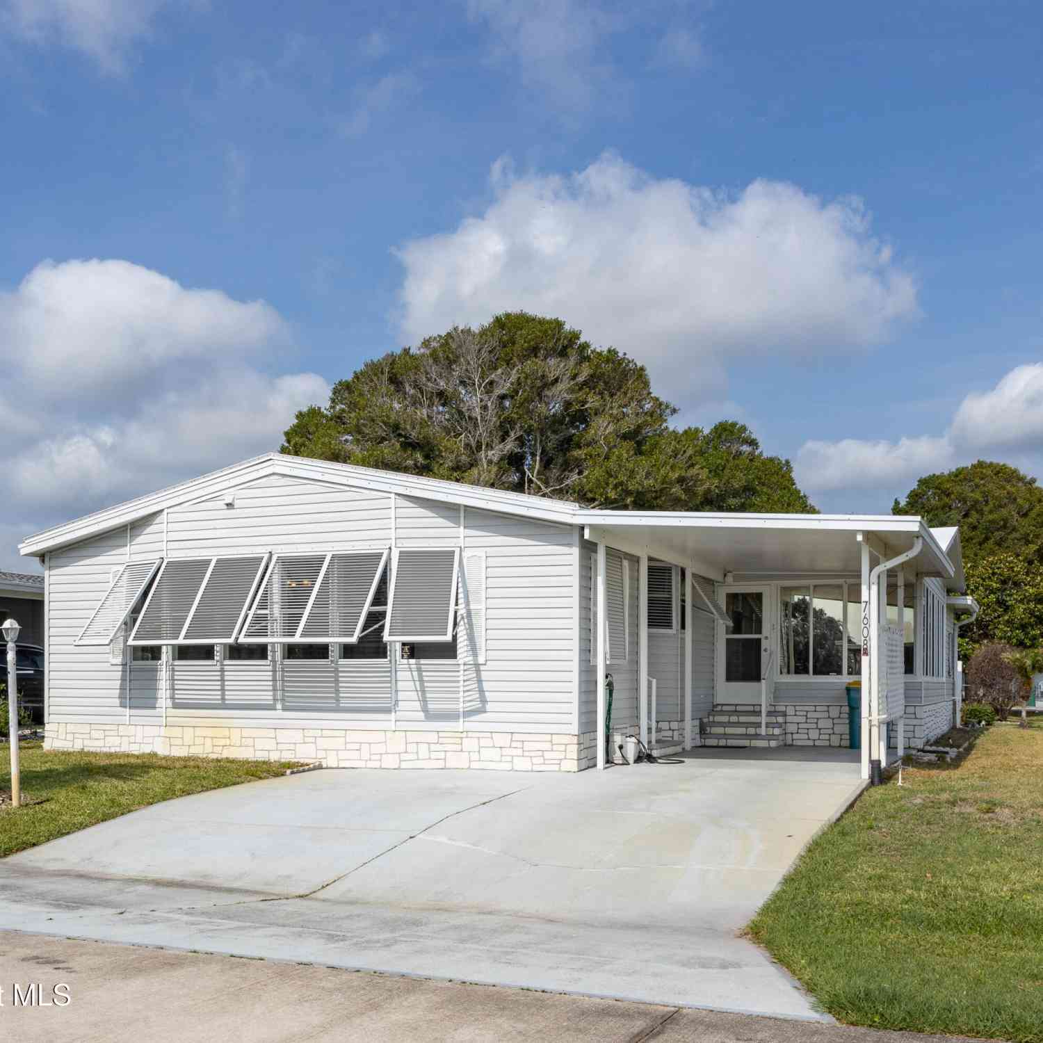 Mobile Home For Sale - 7608 Montauk Avenue #T10<br/> Micco, FL 32976