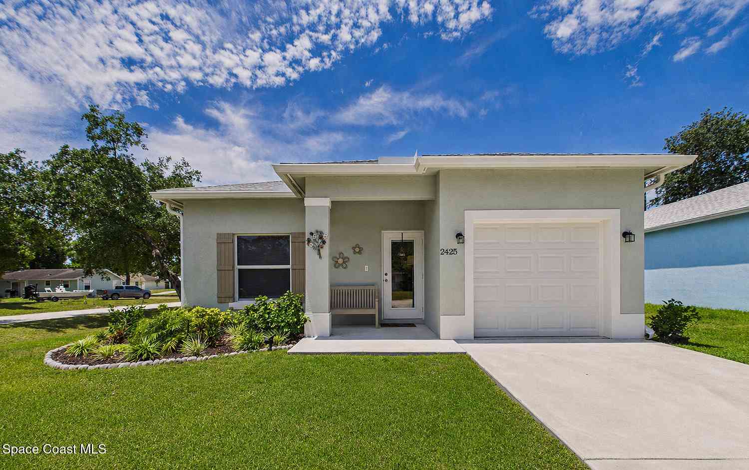 Homes For Sale - 2425 86th Drive<br/> Vero Beach, FL 32966
