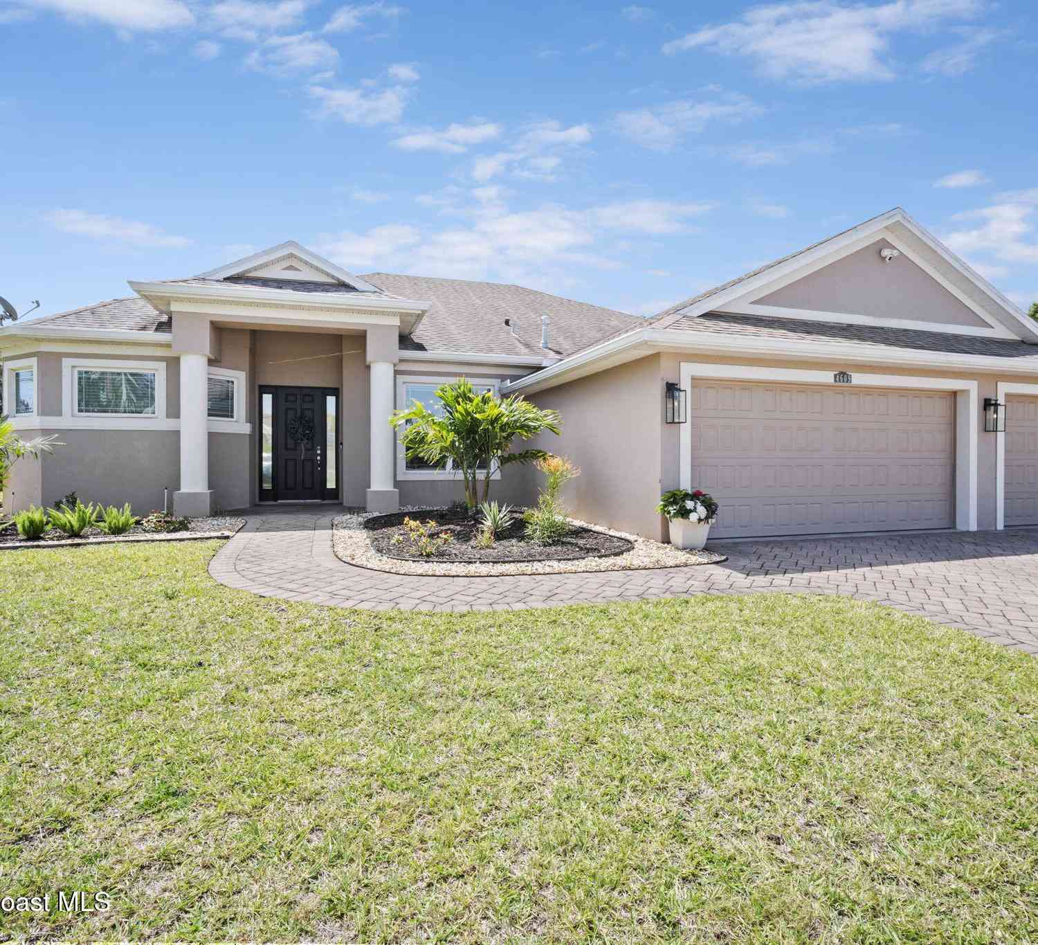 Homes For Sale - 4609 Capri Lane<br/> Melbourne, FL 32935