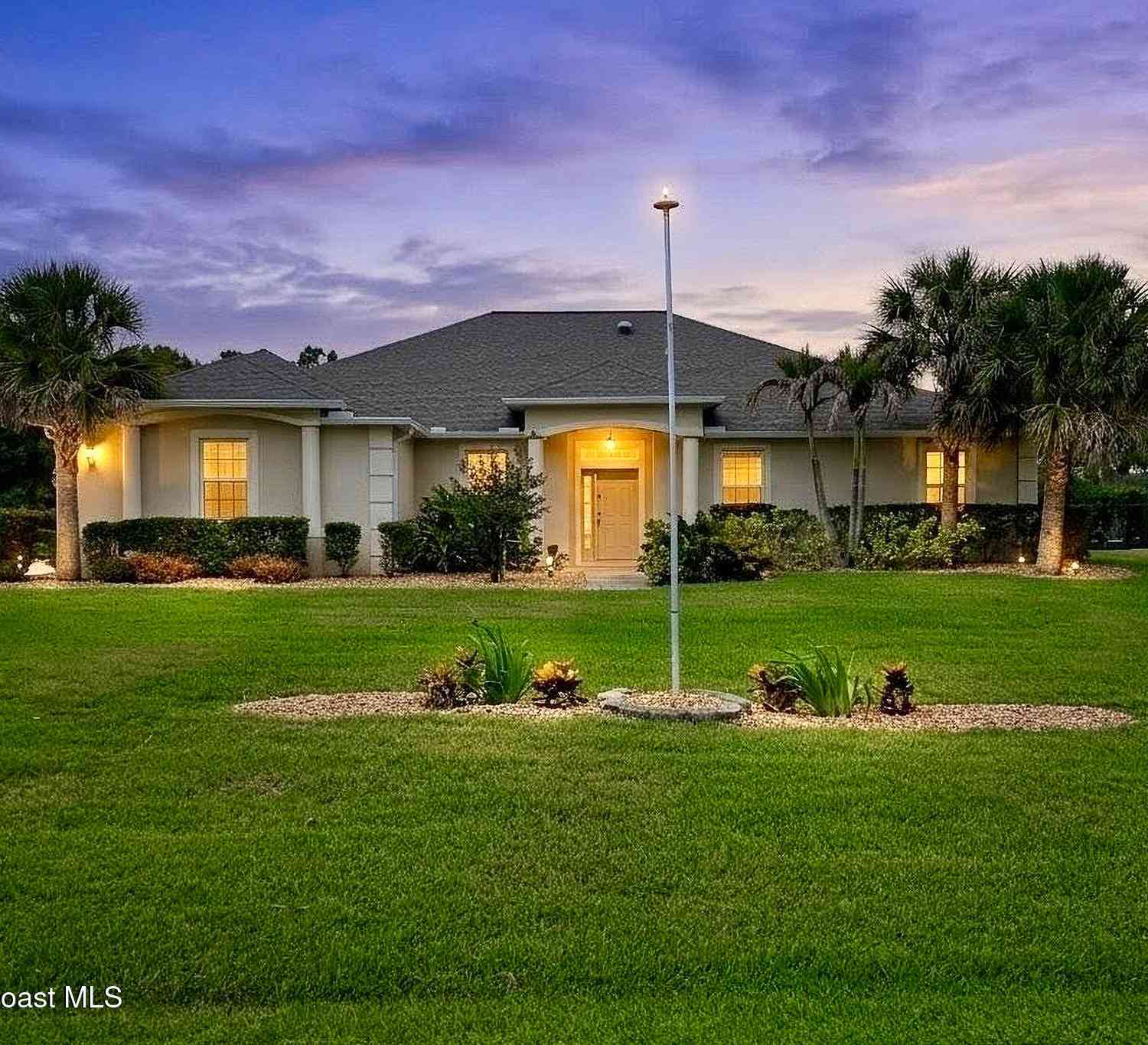 Homes For Sale - 4239 Gardenwood Circle<br/> Grant, FL 32949