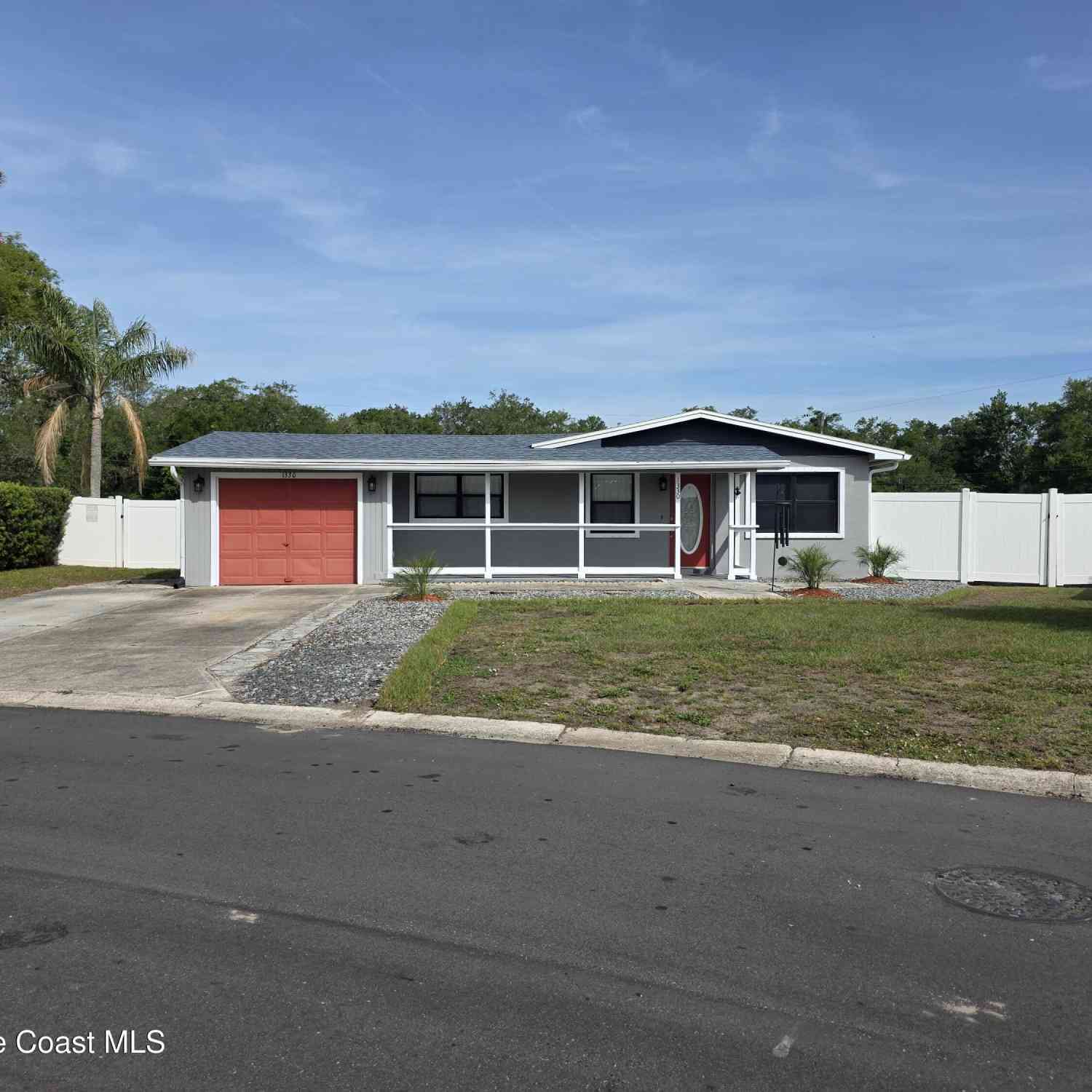 Homes For Sale - 1330 Overlook Terrace<br/> Titusville, FL 32780