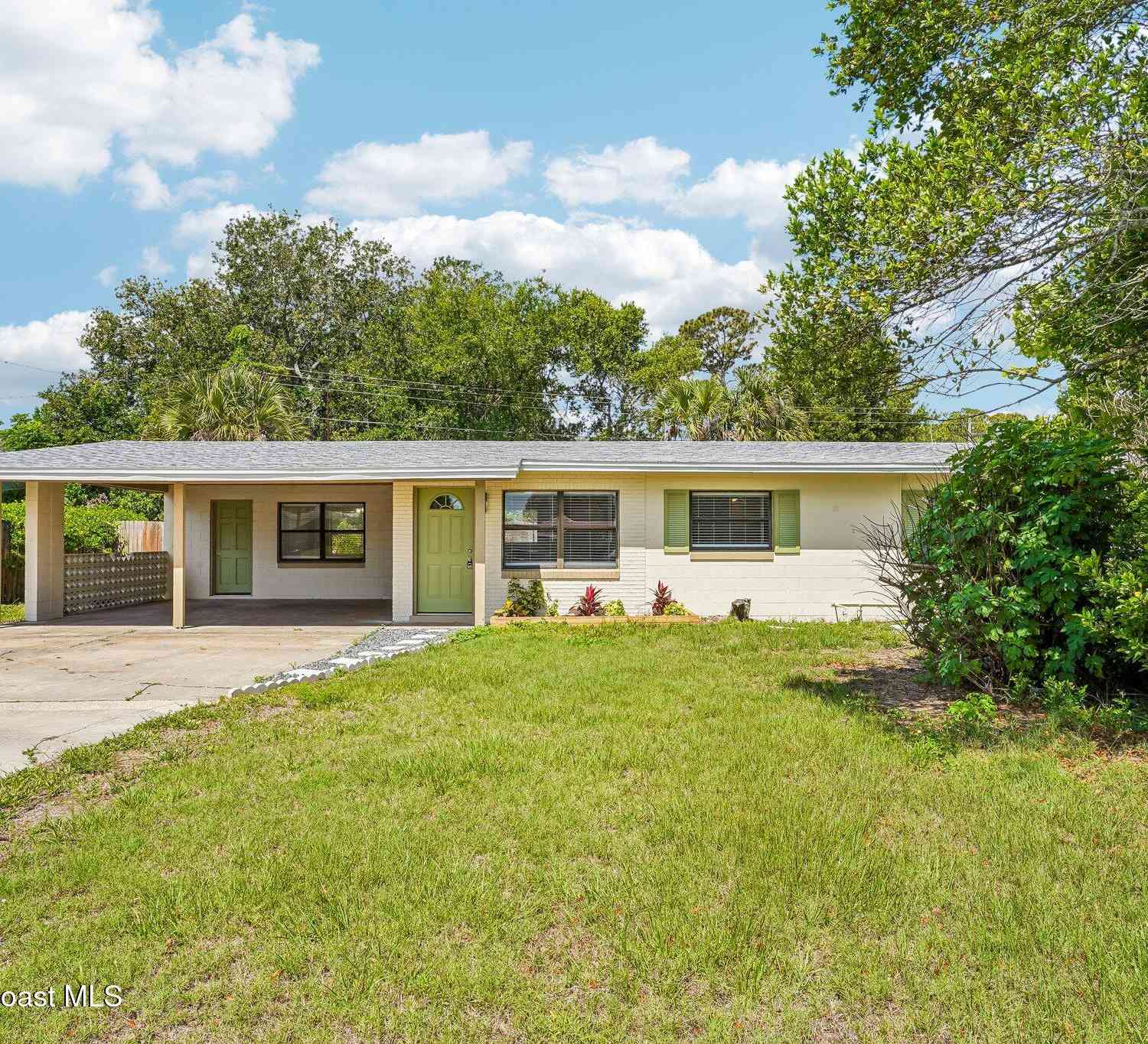 Homes For Sale - 610 East Court<br/> Titusville, FL 32796