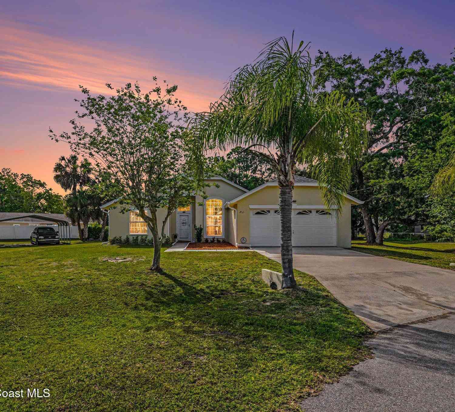 Homes For Sale - 760 Monday Court<br/> Cocoa, FL 32926