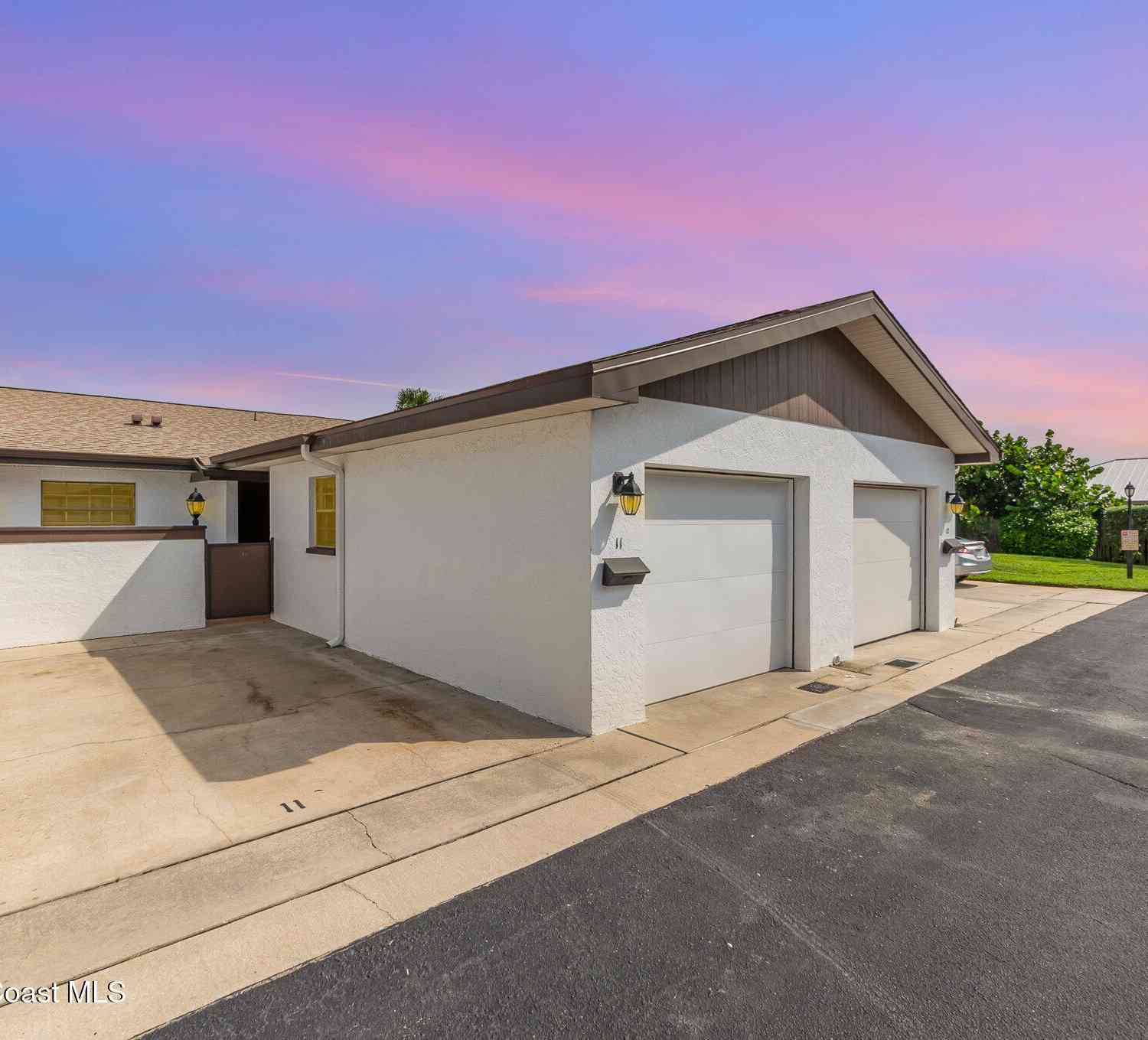 Townhouse For Sale - 255 Paradise Boulevard #11<br/> Indialantic, FL 32903