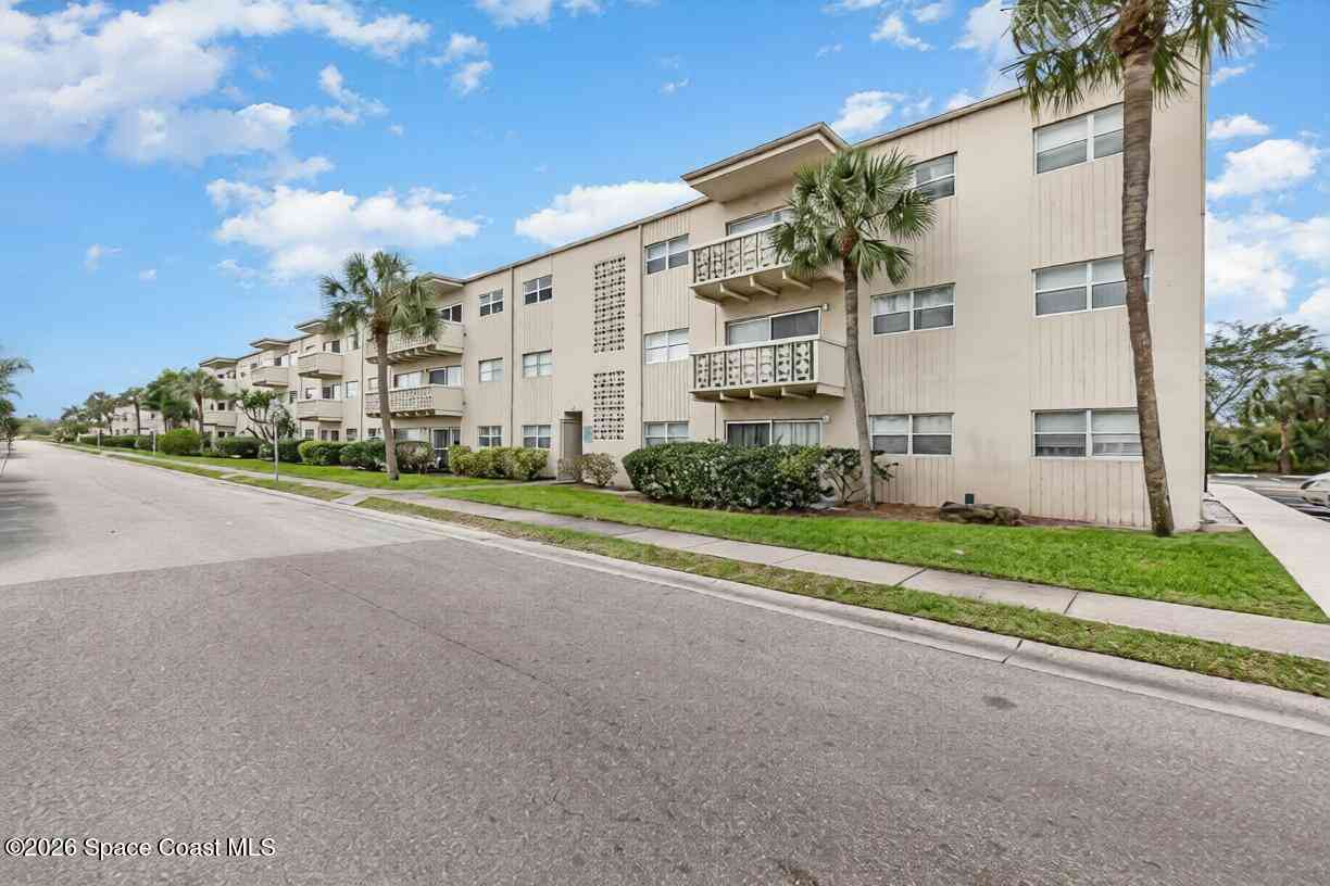 Condo For Sale - 223 Columbia Drive #114<br/> Cape Canaveral, FL 32920