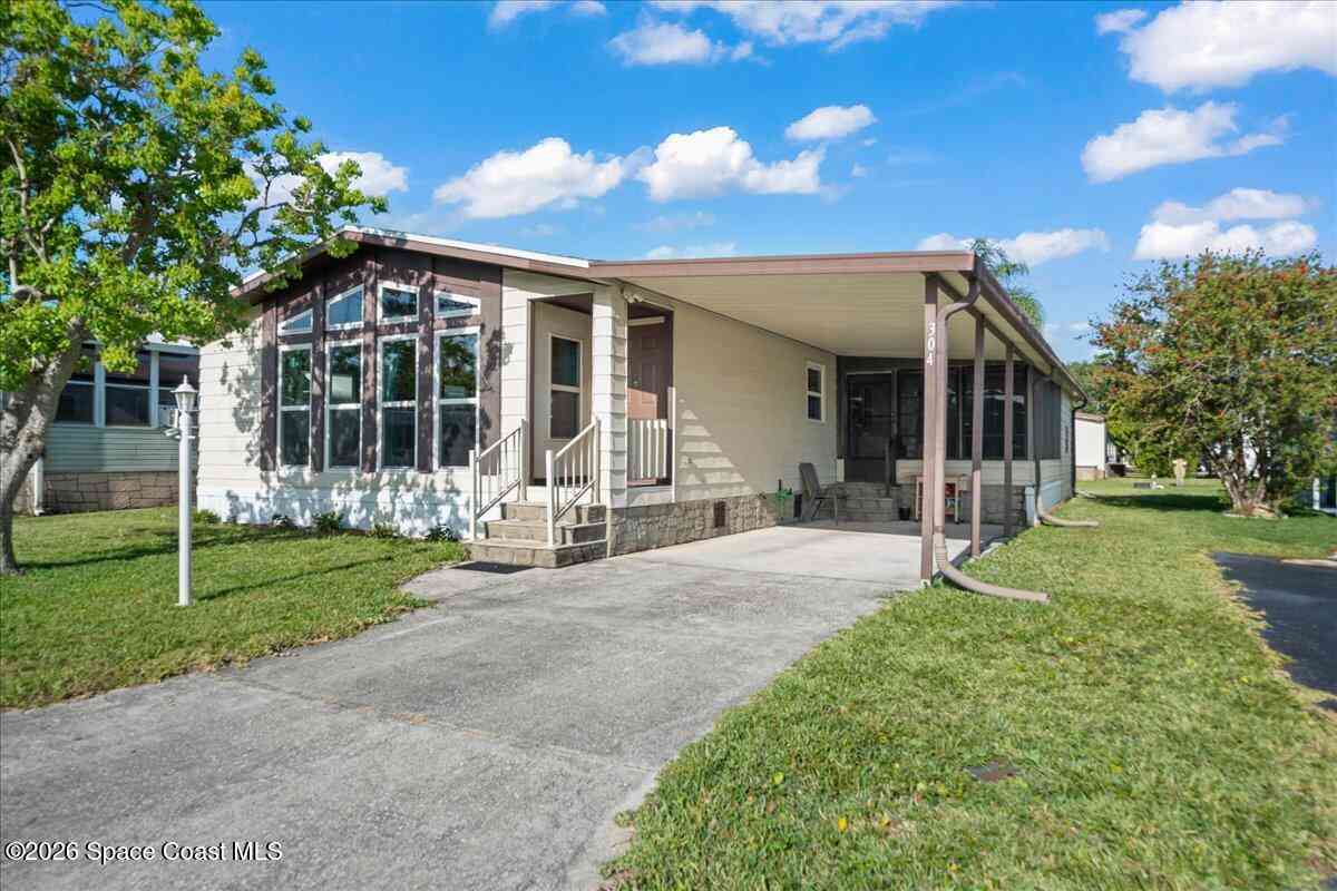 Mobile Home For Sale - 304 Bottlebrush Court<br/> Cocoa, FL 32926