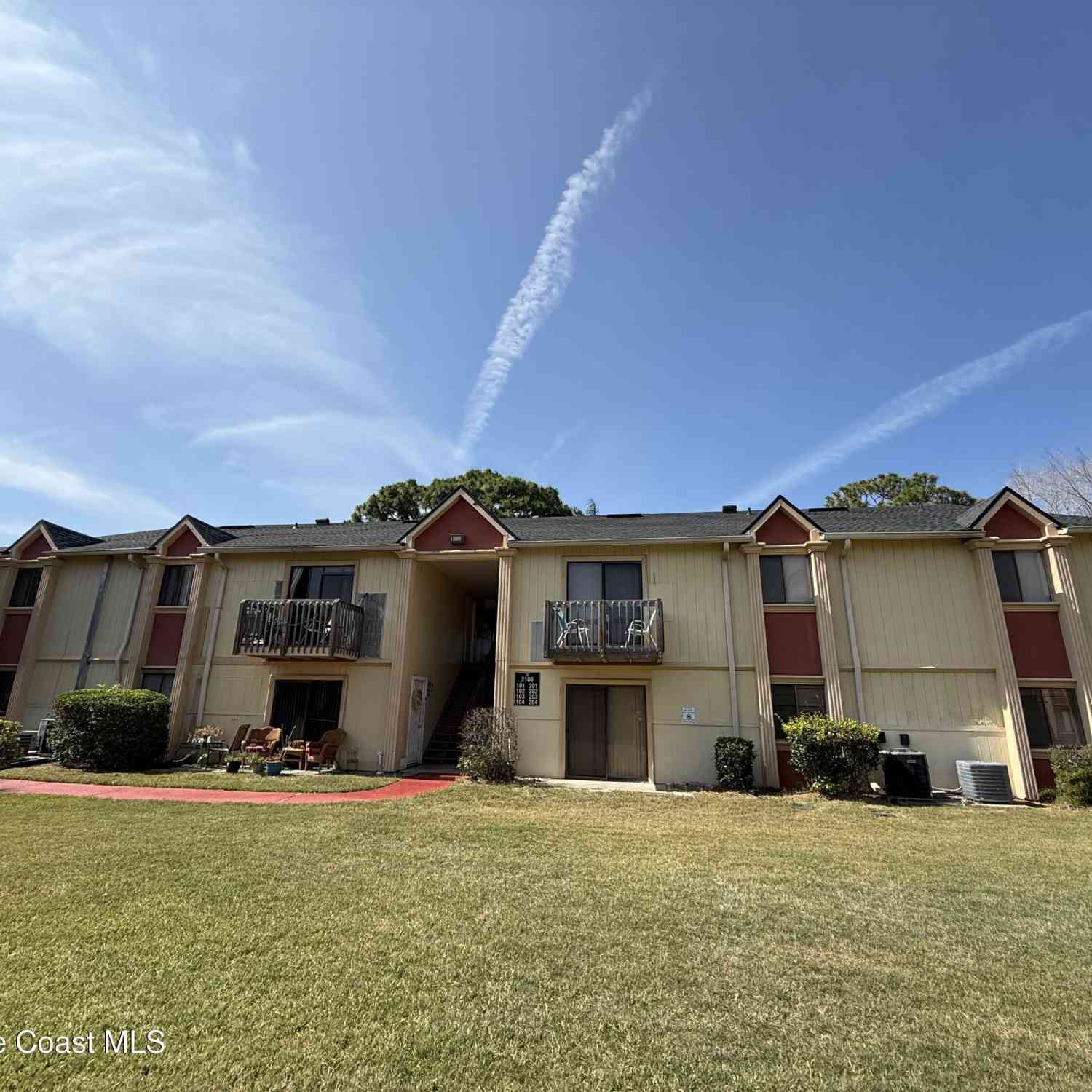Condo For Rent - 2100 Forest Knoll Drive #00-202<br/> Palm Bay, FL 32905