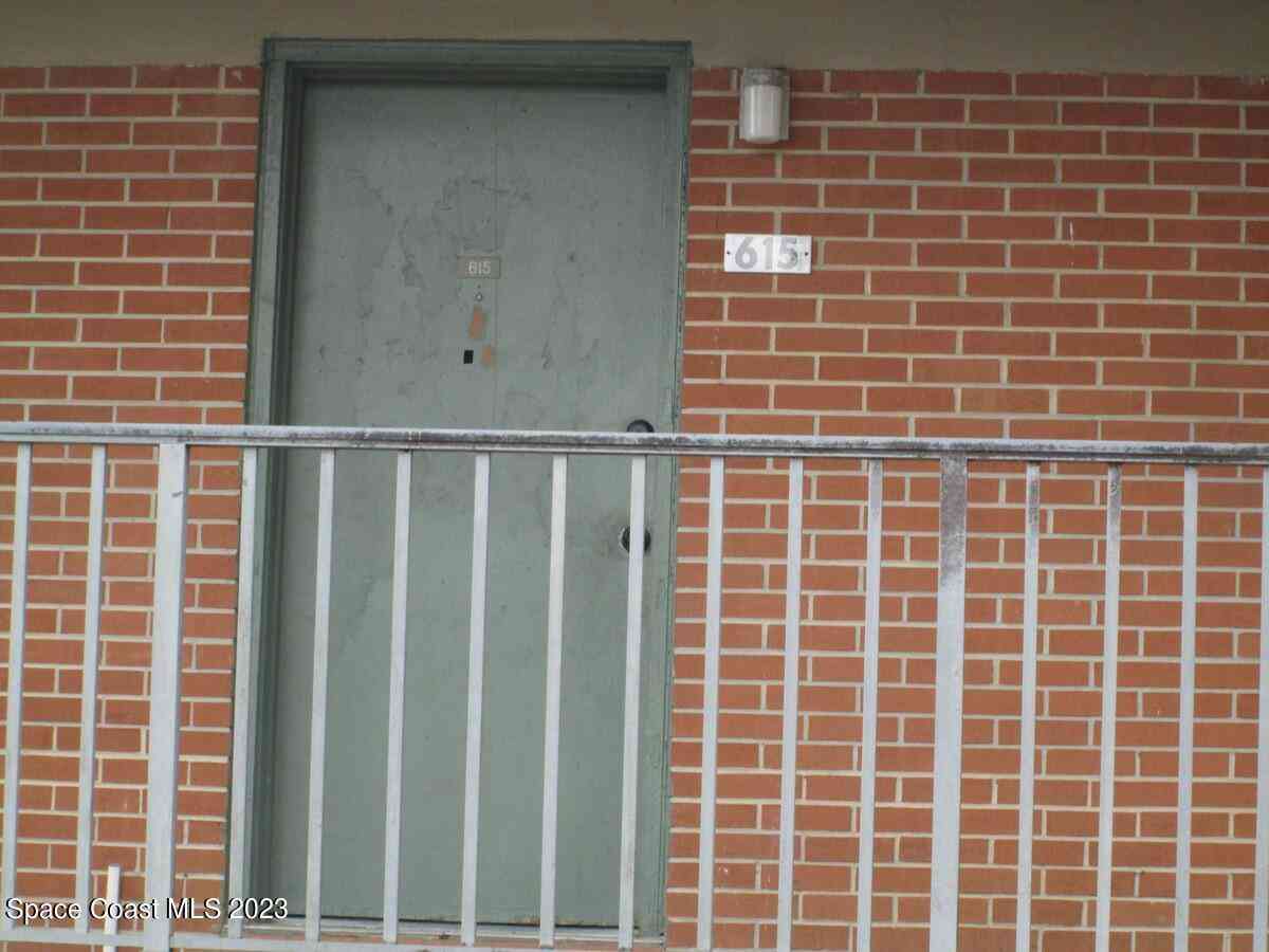 Condo For Rent - 800 N Fiske Blvd # #615<br/> Cocoa, FL 32922