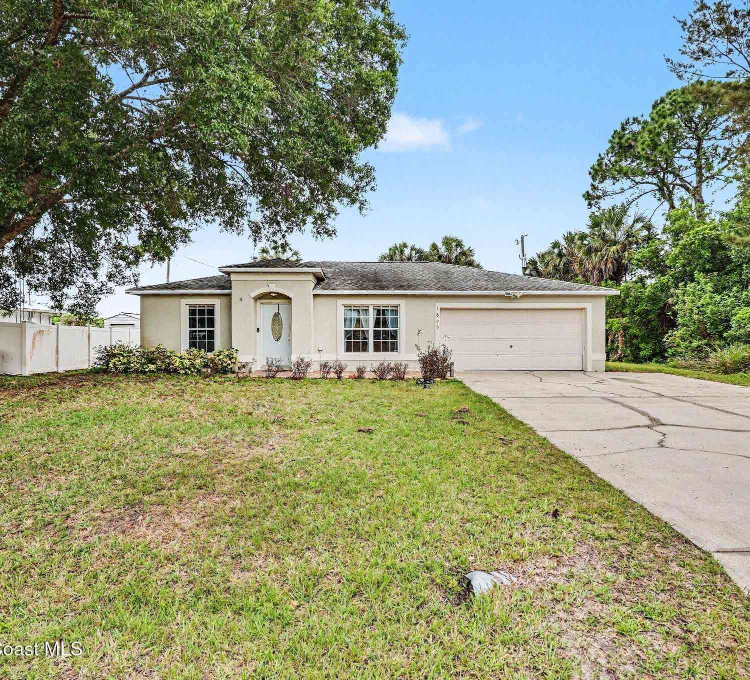 Homes For Sale - 1893 Firethorn Road<br/> Palm Bay, FL 32907