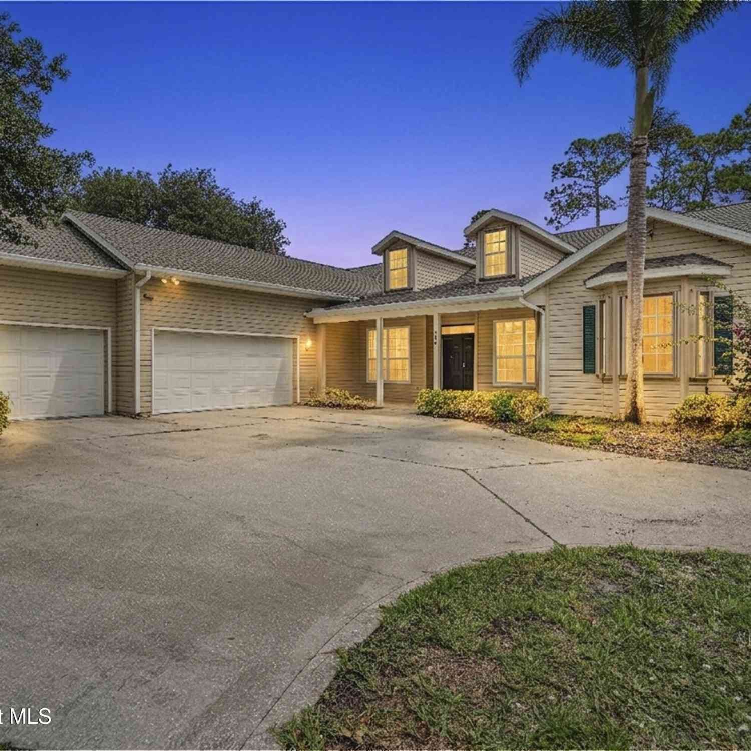 Homes For Sale - 255 Brightwater Drive<br/> Palm Bay, FL 32909
