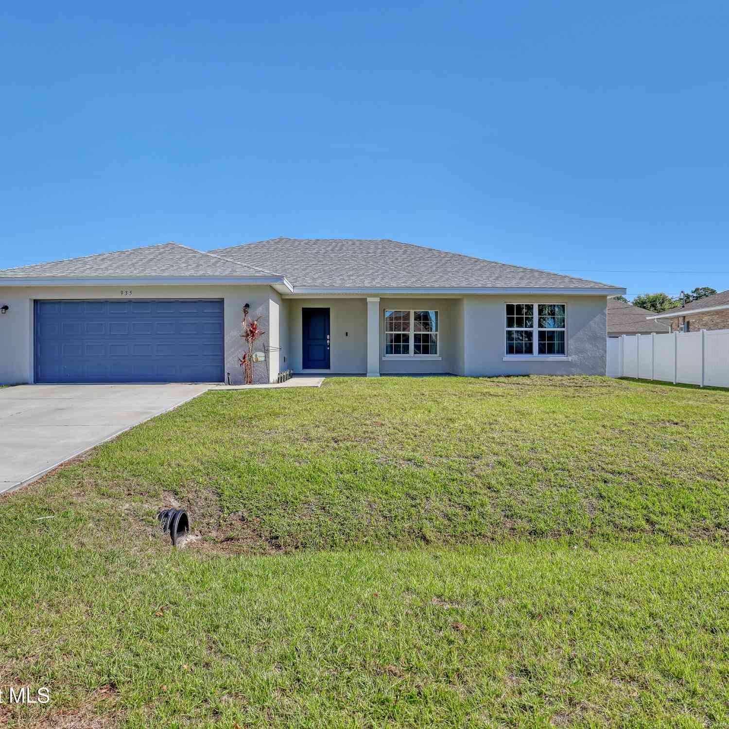 Homes For Sale - 935 Hattaras Terrace<br/> Palm Bay, FL 32909