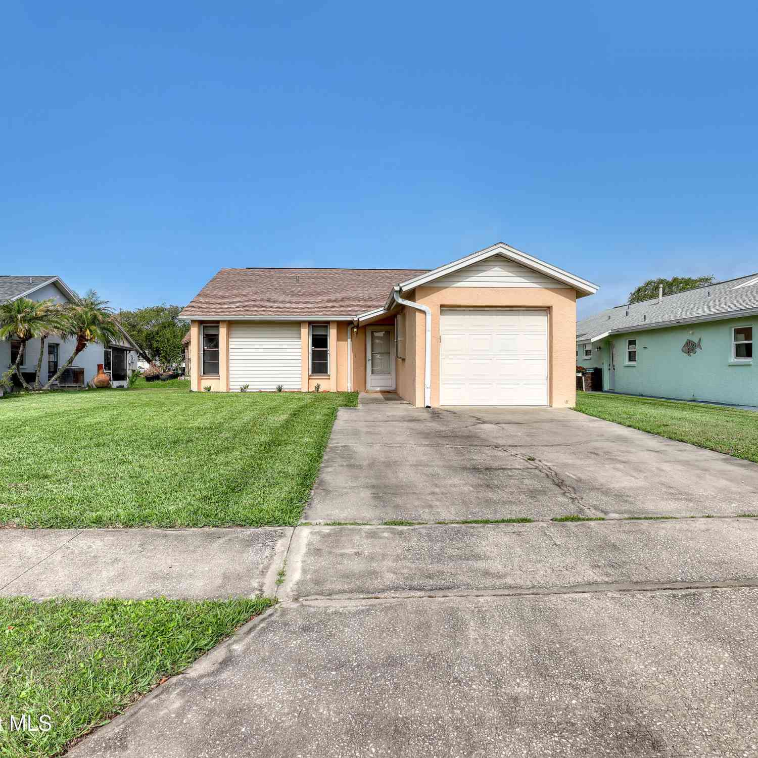 Homes For Sale - 3710 Dogwood Court<br/> Melbourne, FL 32935
