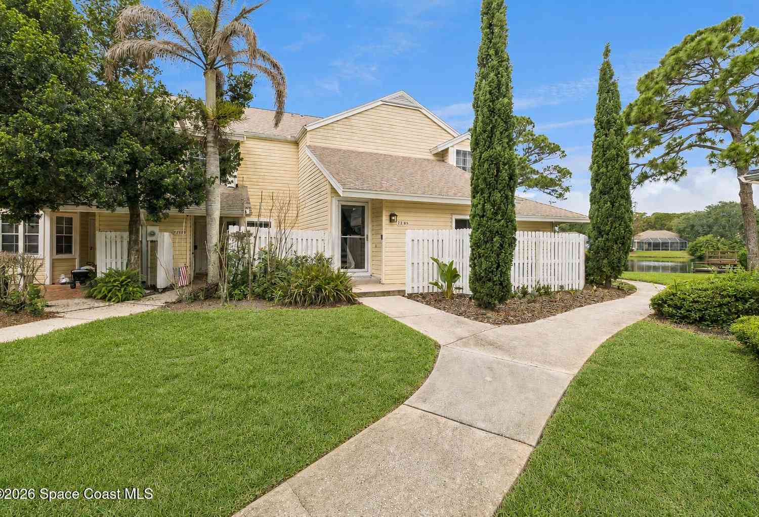 Townhouse For Sale - 718 Fairway Drive<br/> Melbourne, FL 32940