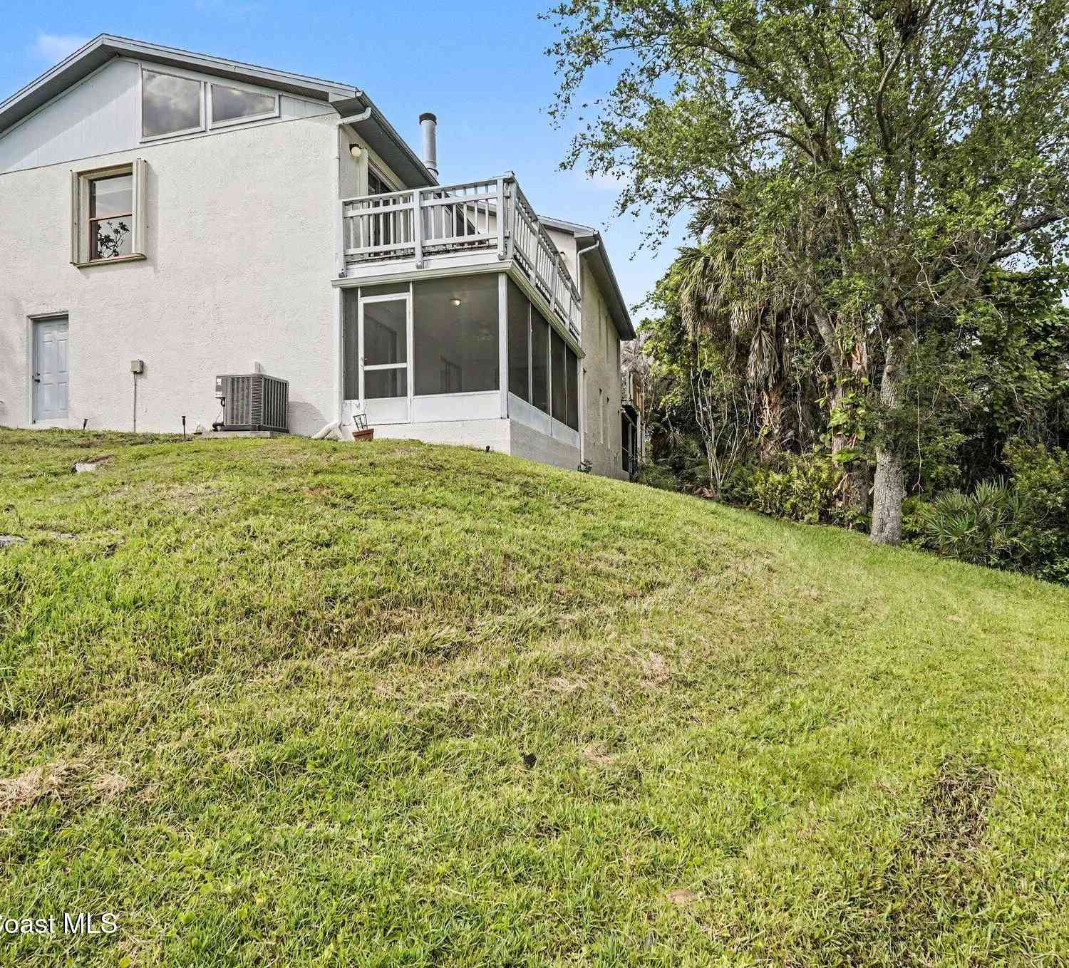 Townhouse For Sale - 3431 Cove Court<br/> Brevard County, Melbourne, FL 32935