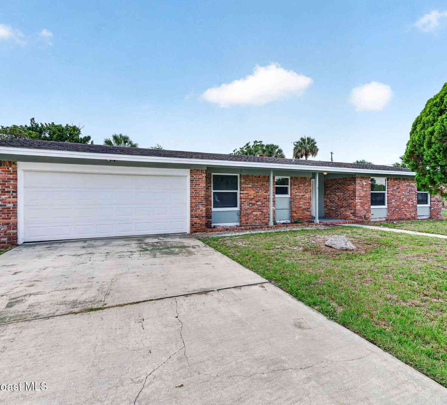 Homes For Sale - 1295 Country Club Boulevard<br/> Titusville, FL 32780