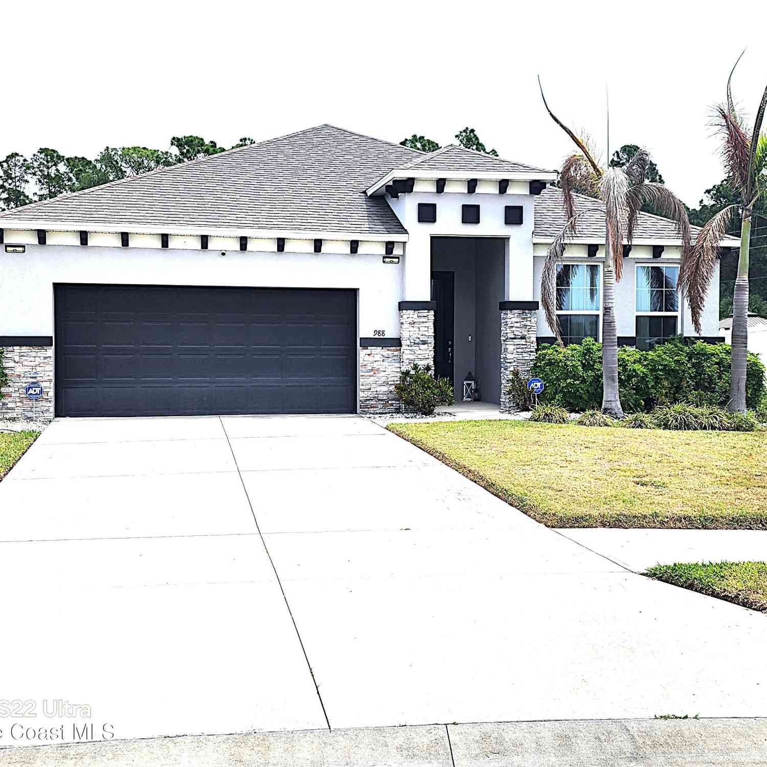 Homes For Sale - 988 Corbin Circle<br/> Palm Bay, FL 32908