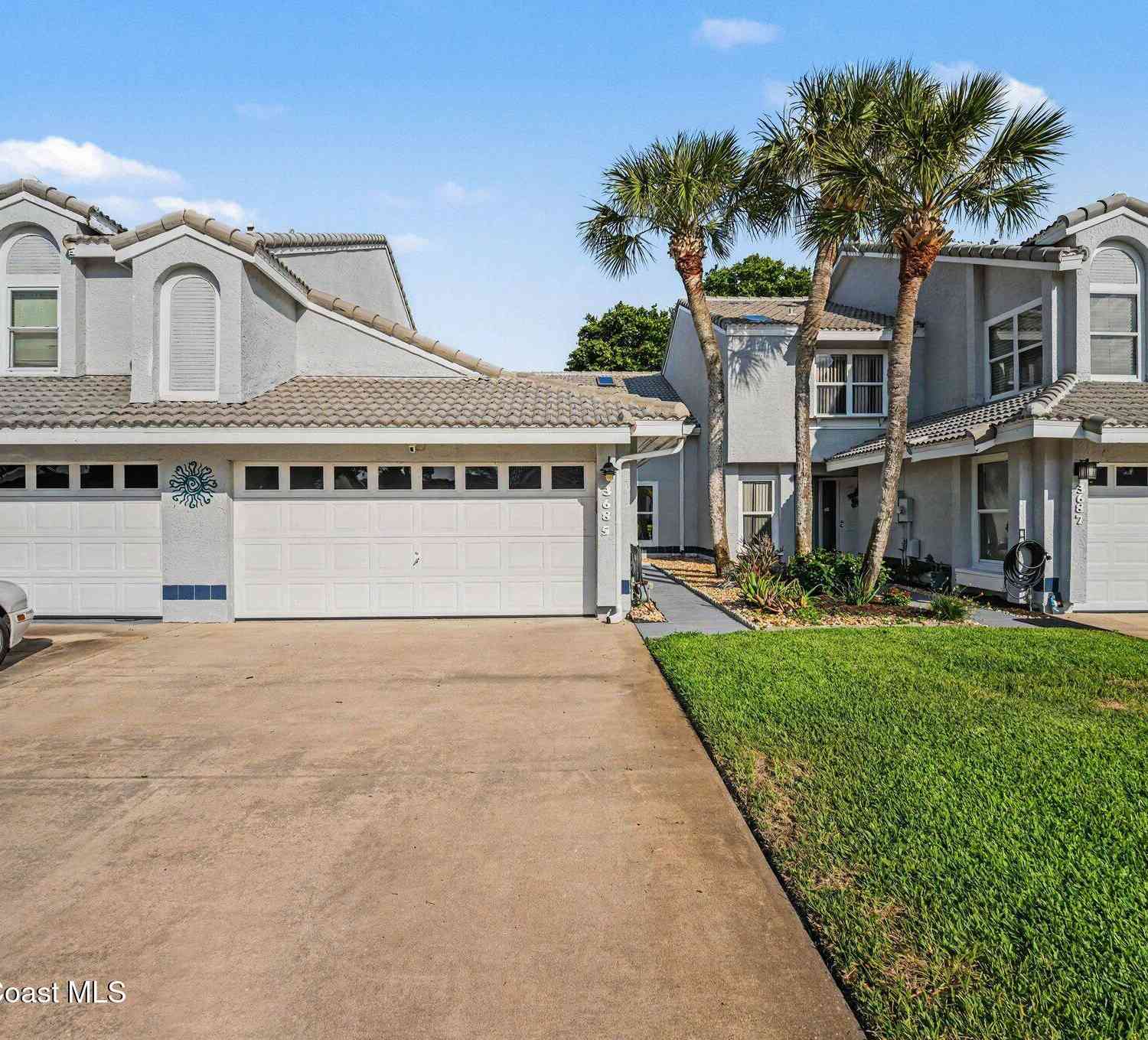 Townhouse For Sale - 3685 Oakhill Drive<br/> Titusville, FL 32780
