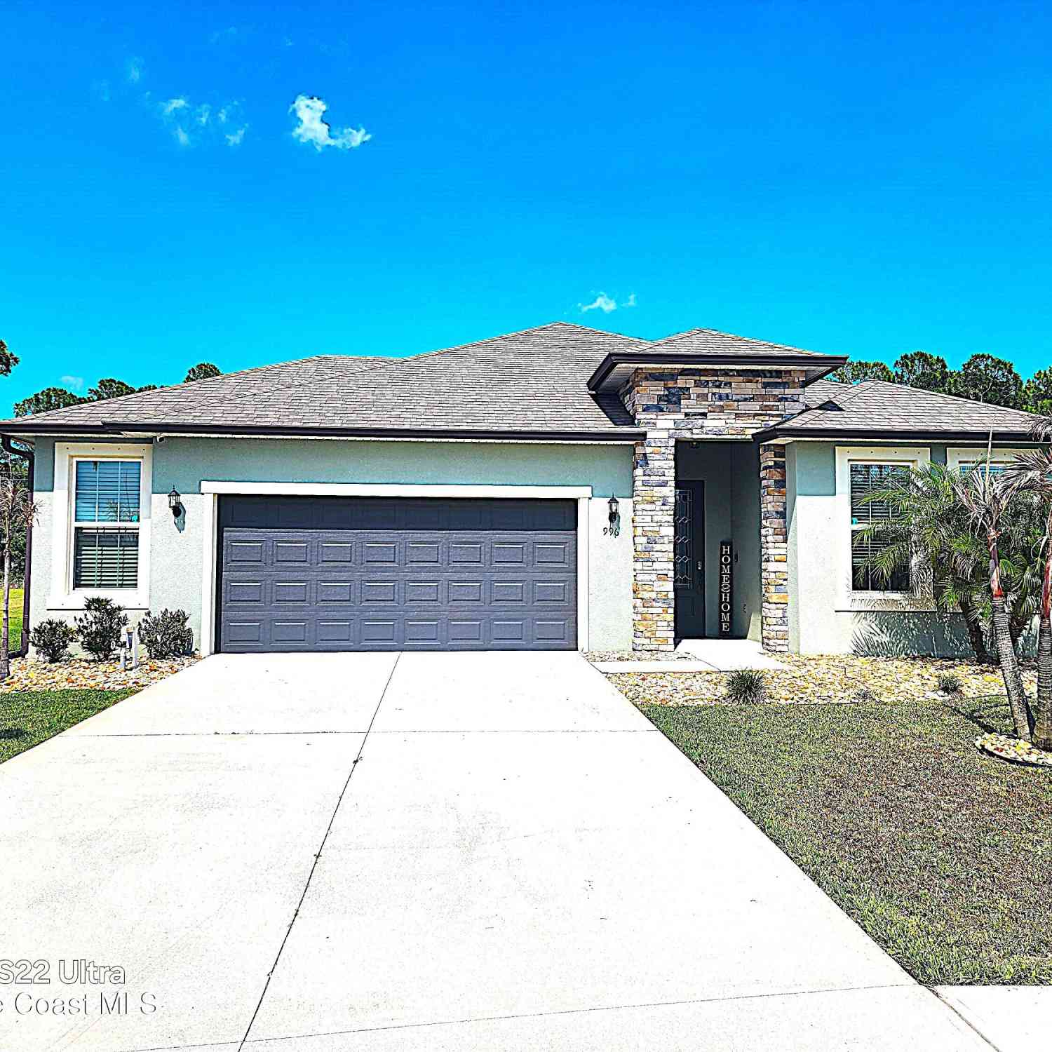 Homes For Sale - 996 Corbin Circle<br/> Palm Bay, FL 32908