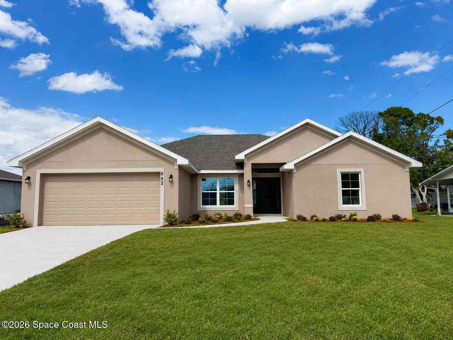 Homes For Sale - 962 Seneca Avenue<br/> Sebastian, FL 32958