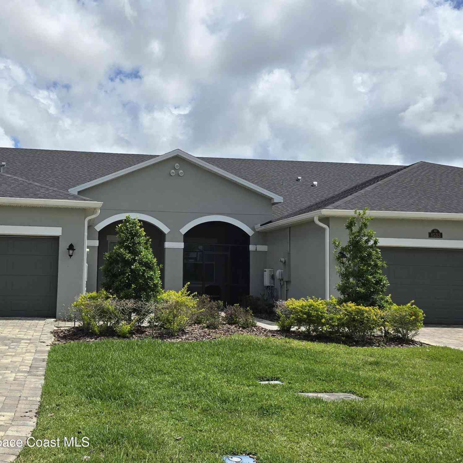 Townhouse For Sale - 8523 Loren Cove Drive<br/> Brevard County, Melbourne, FL 32940