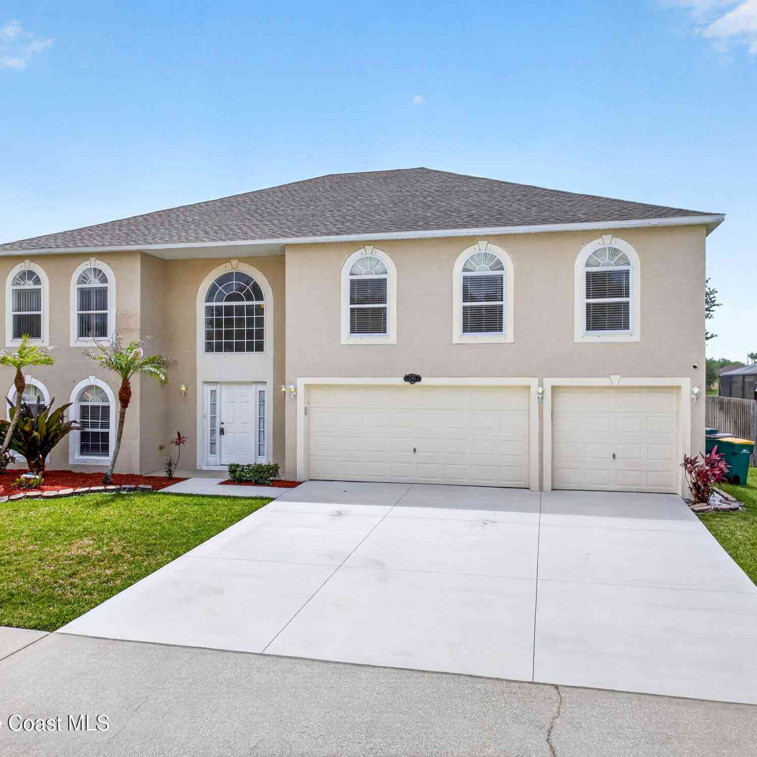 Homes For Sale - 1292 Sorento Circle<br/> Melbourne, FL 32904