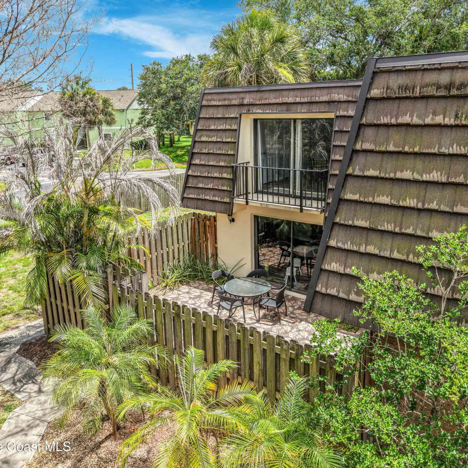 Townhouse For Sale - 3913 Vista Oaks Circle<br/> Palm Bay, FL 32905