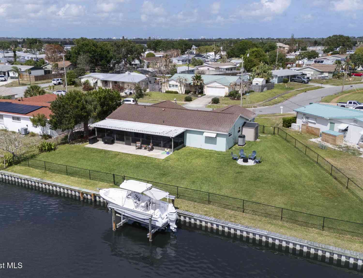 Homes For Sale - 1035 Molaki Drive<br/> Merritt Island, FL 32953