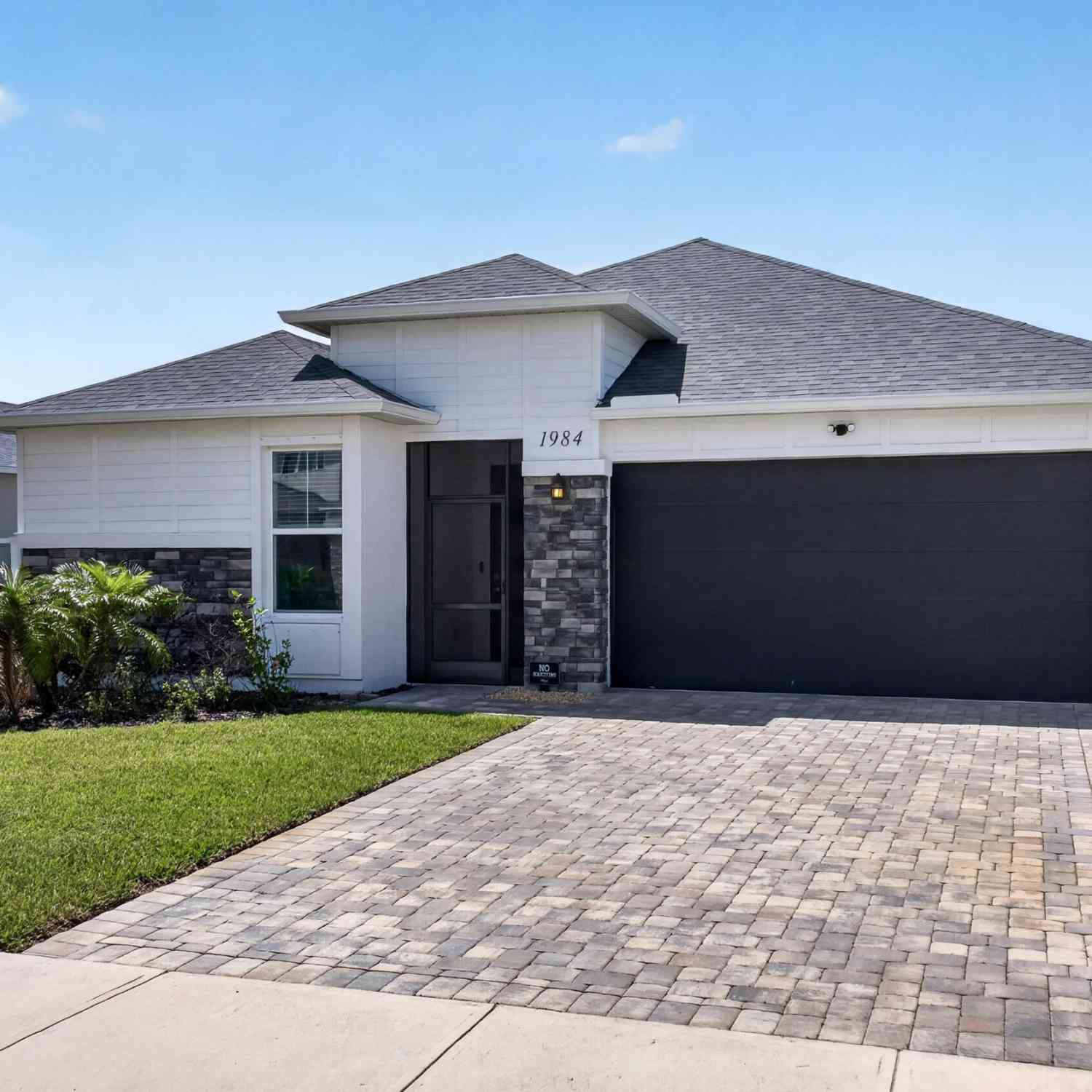 Homes For Sale - 1984 SE Middlebury Drive<br/> Palm Bay, FL 32909