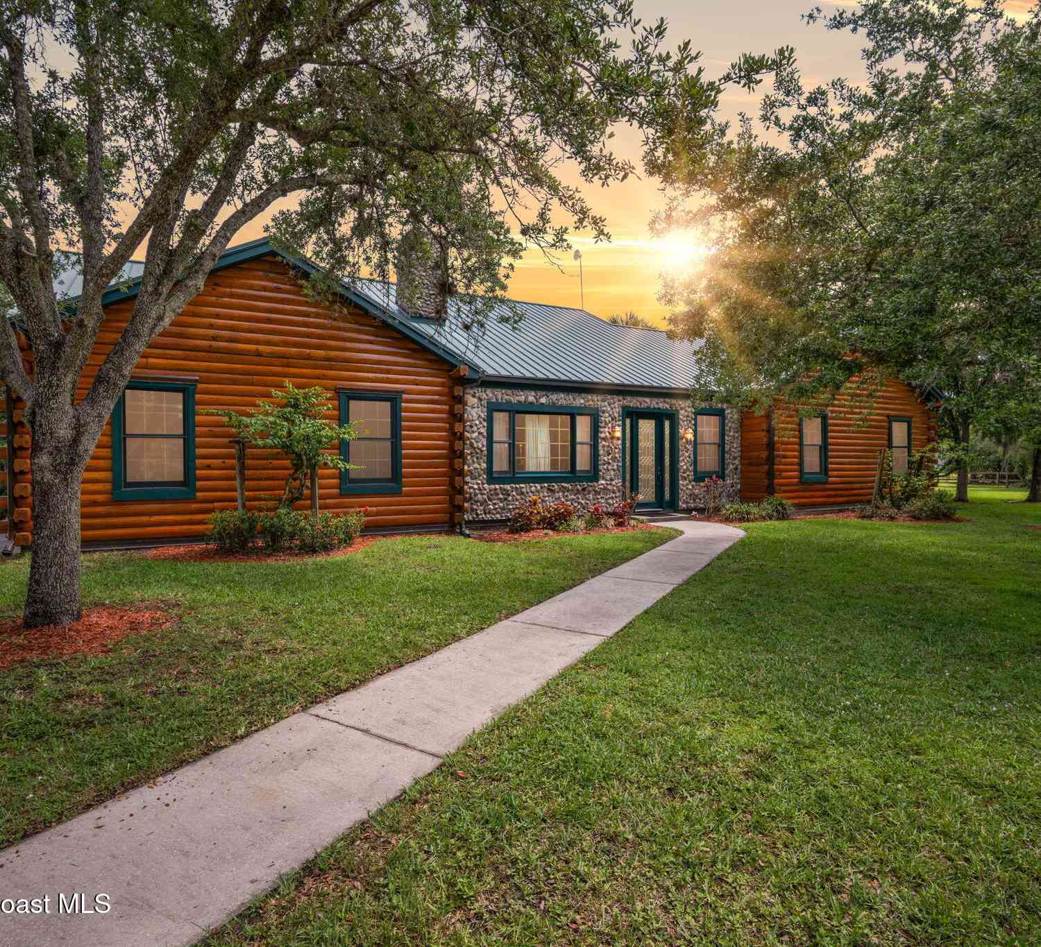 Homes For Sale - 5670 23rd Street<br/> Vero Beach, FL 32968