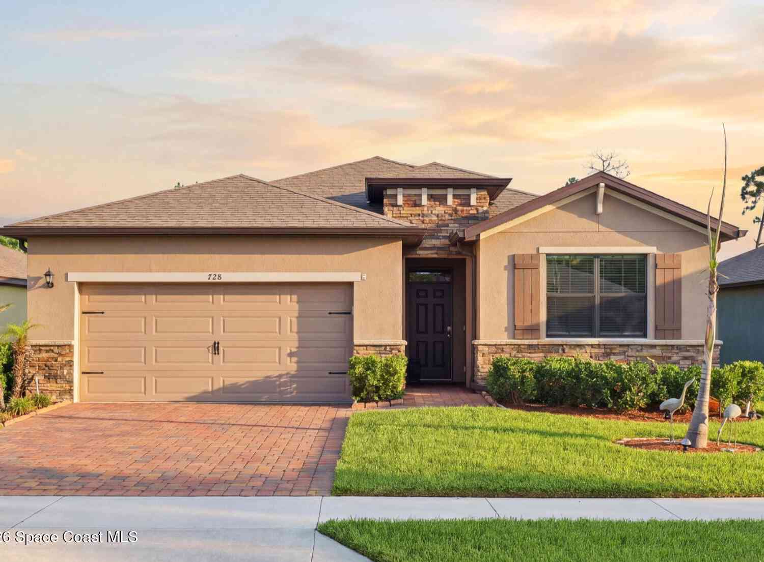Homes For Sale - 728 Acadia Court<br/> Palm Bay, FL 32909