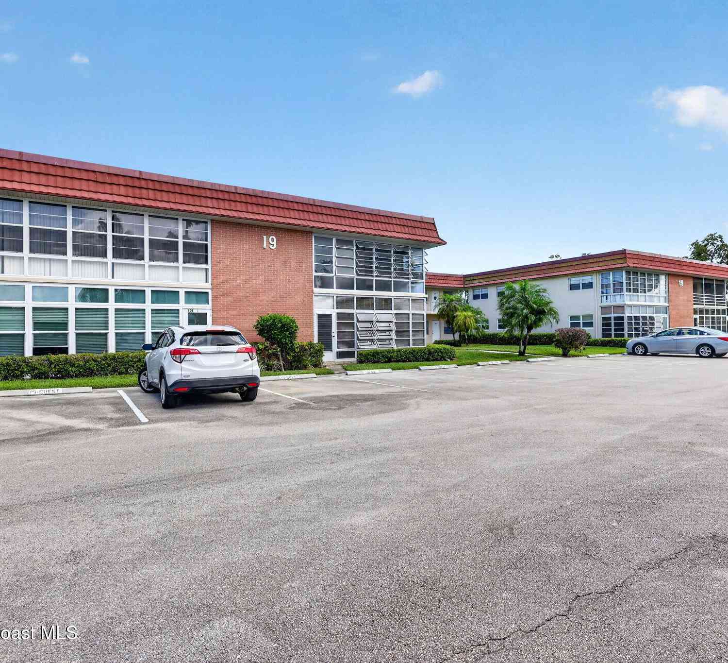 Condo For Sale - 19 Pine Arbor Lane #107<br/> Vero Beach, FL 32962