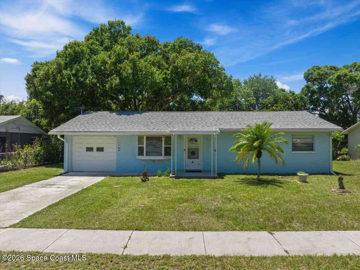 Homes For Sale - 1735 40th Avenue<br/> Vero Beach, FL 32960