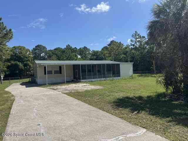 Mobile Home For Sale - 900 Camp Road<br/> Cocoa, FL 32927