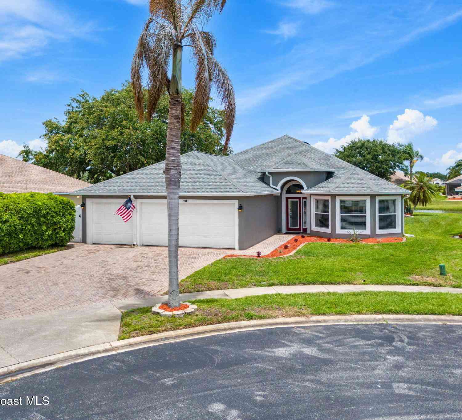 Homes For Sale - 732 Bantry Court<br/> Merritt Island, FL 32953