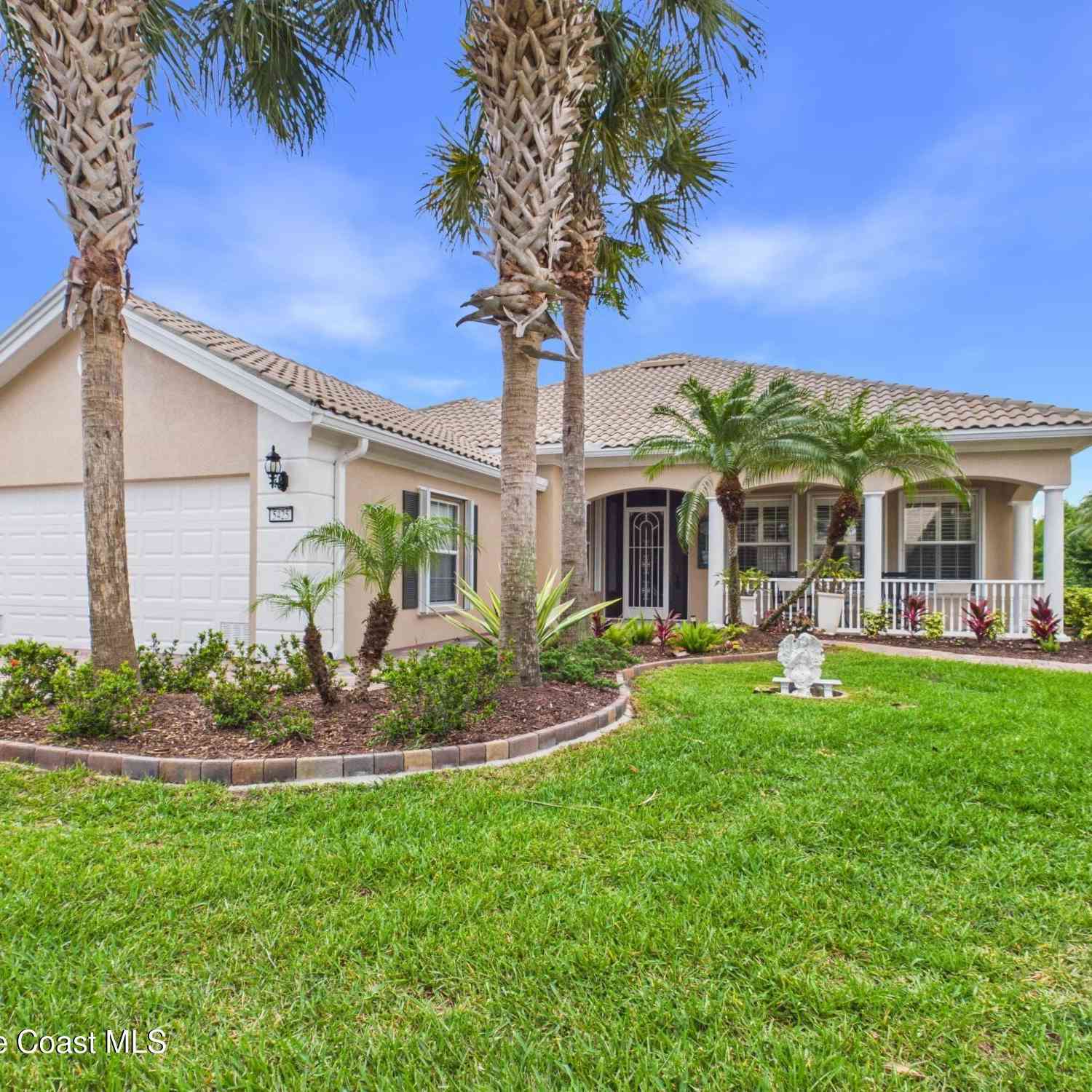 Homes For Sale - 5425 Barbados Square<br/> Vero Beach, FL 32967