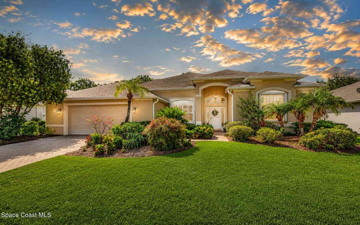 Homes For Sale - 270 Brandy Creek Circle<br/> Palm Bay, FL 32909