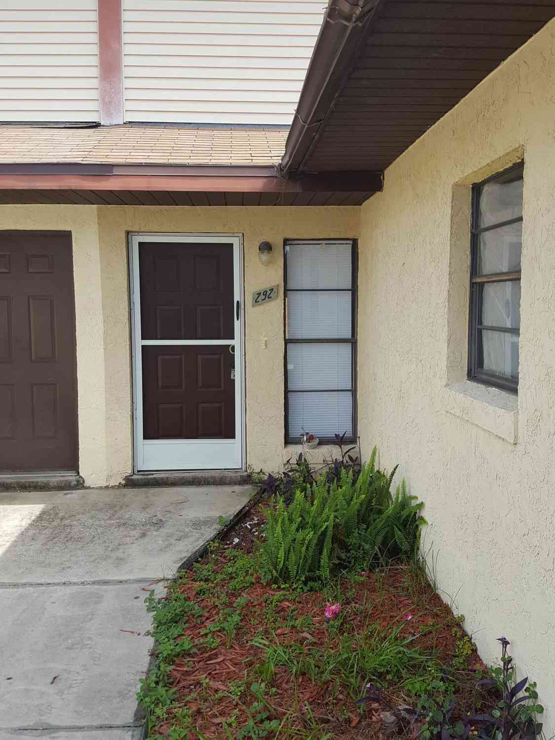 Townhouse For Rent - 292 W Towne Place<br/> Titusville, FL 32796