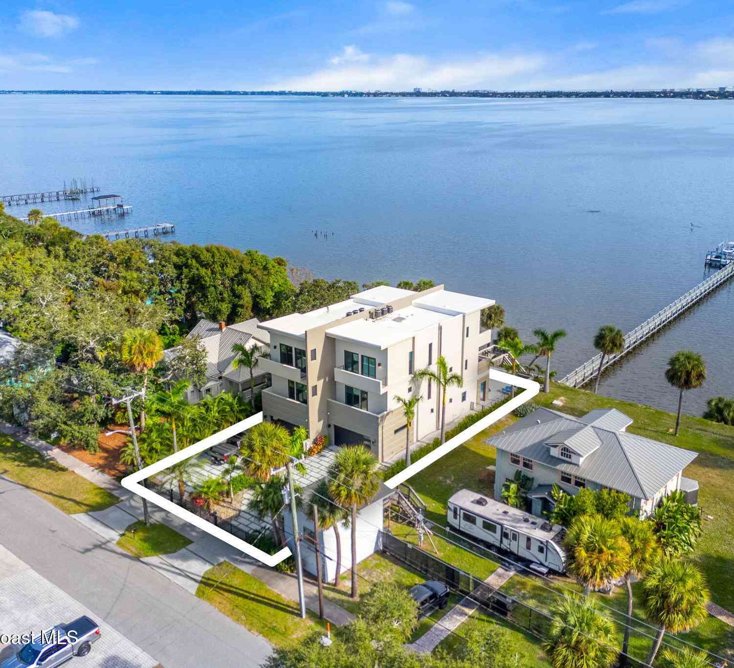 Townhouse For Sale - 1807 1809 Riverview Drive<br/> Brevard County, Melbourne, FL 32901