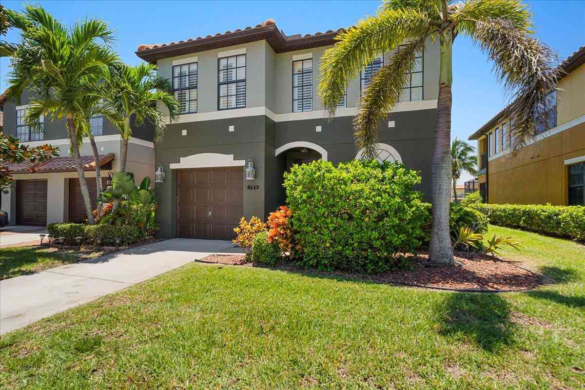 Townhouse For Rent - 700 Ventura Drive<br/> Satellite Beach, FL 32937