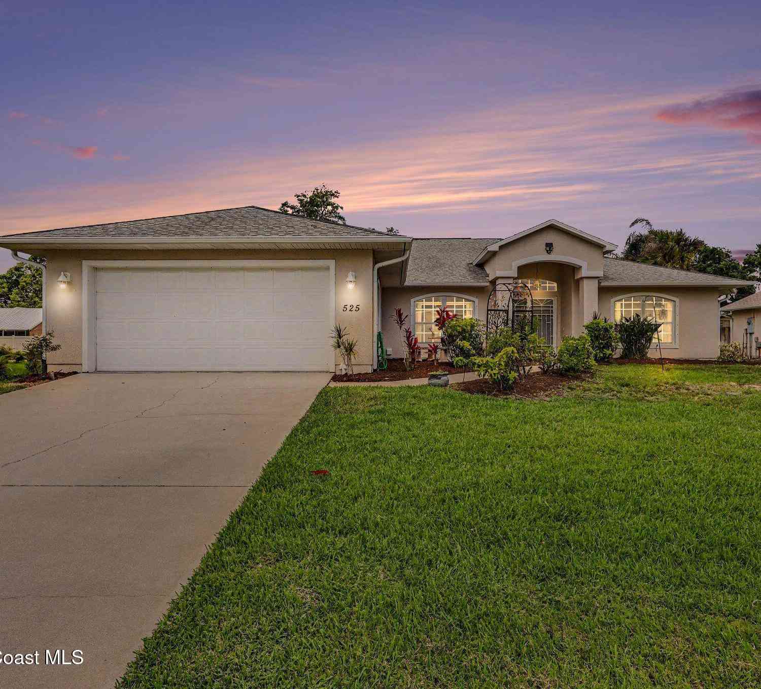 Homes For Sale - 525 Belfast Terrace<br/> Sebastian, FL 32958
