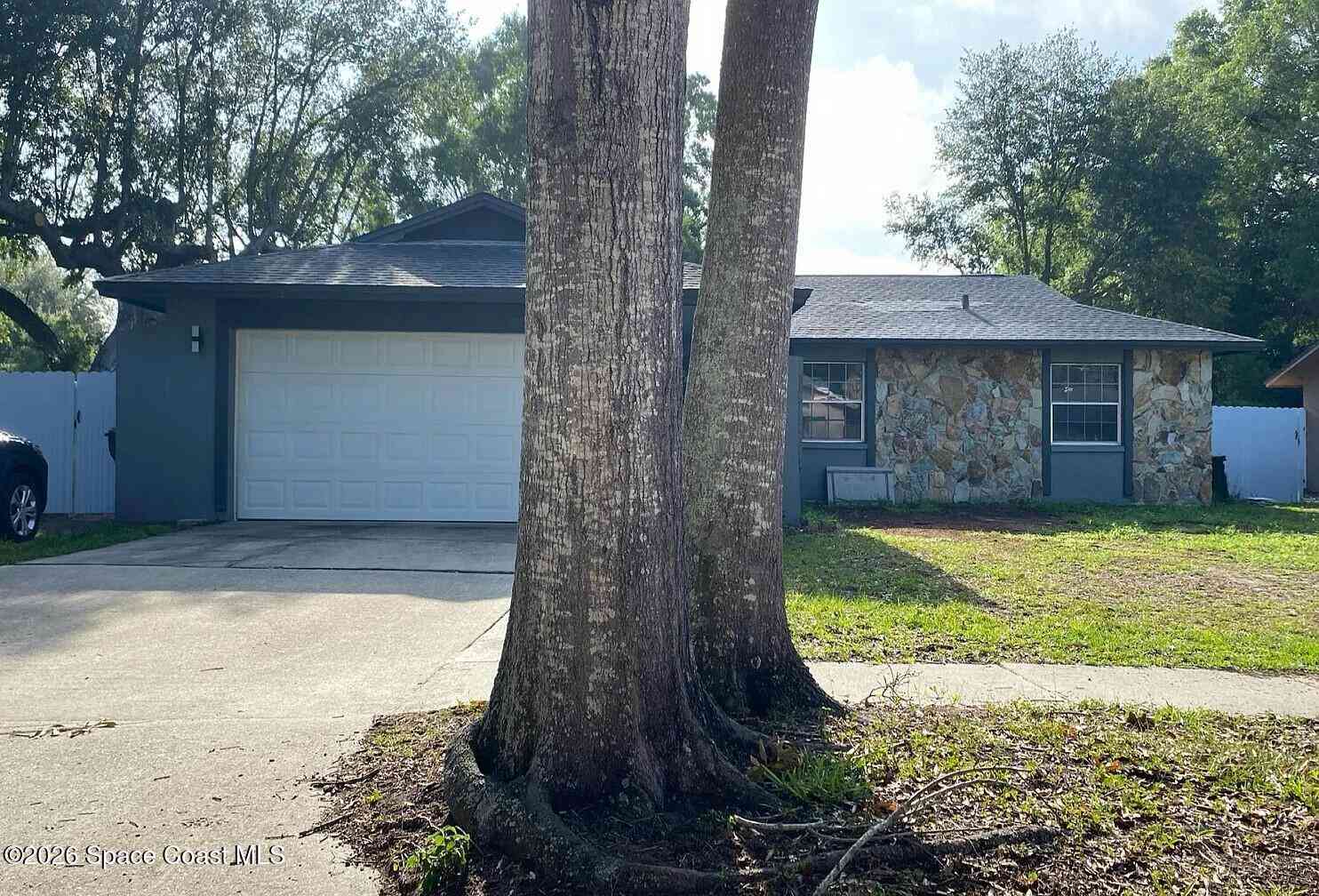 Homes For Sale - 13923 Capitol Drive<br/> Hillsborough County County, Tampa, FL 33611