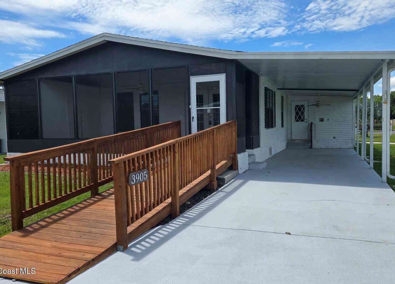 Mobile Home For Sale - 3905 Sugar Berry Place<br/> Cocoa, FL 32926